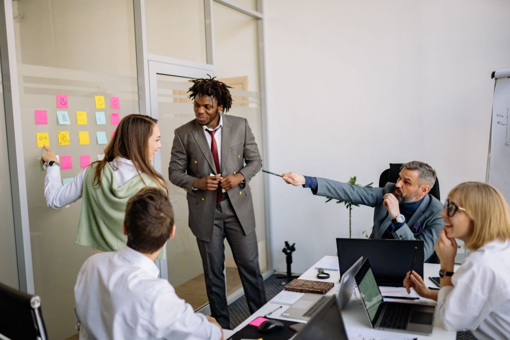 Answer-Giving to Thinking-Enabling: The Questions Strong Technical Leaders&nbsp;Ask